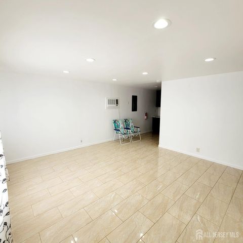 216 Bloomfield Avenue, Iselin, NJ 08830