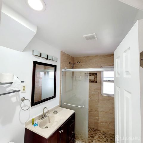 216 Bloomfield Avenue, Iselin, NJ 08830