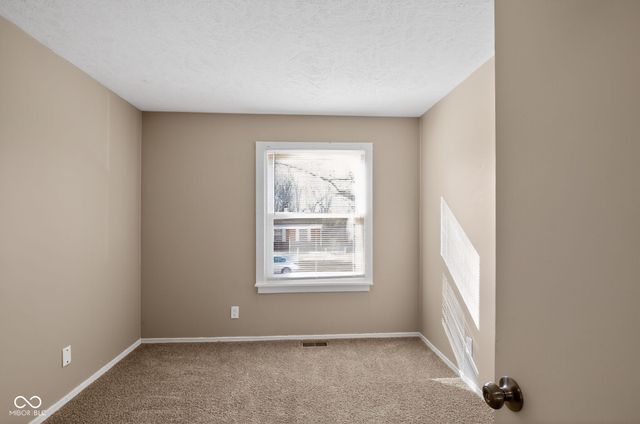 8212 Laughlin Drive, Indianapolis, IN 46219