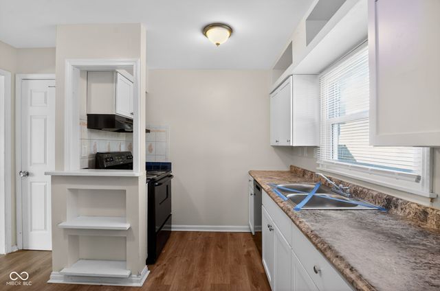 8212 Laughlin Drive, Indianapolis, IN 46219