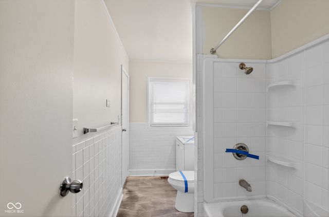 8212 Laughlin Drive, Indianapolis, IN 46219