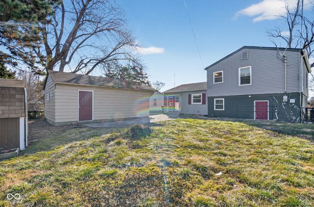 8212 Laughlin Drive, Indianapolis, IN 46219