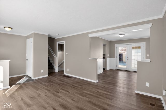 8212 Laughlin Drive, Indianapolis, IN 46219