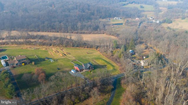 262 W TEXTER MISSION RD, Robesonia, PA 19551