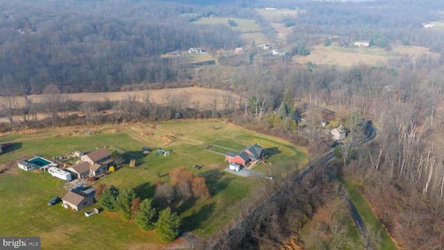 262 W TEXTER MISSION RD, Robesonia, PA 19551