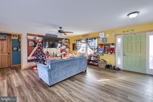 262 W TEXTER MISSION RD, Robesonia, PA 19551