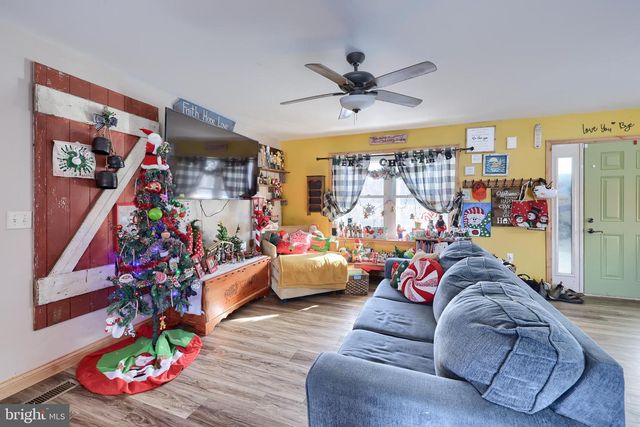 262 W TEXTER MISSION RD, Robesonia, PA 19551