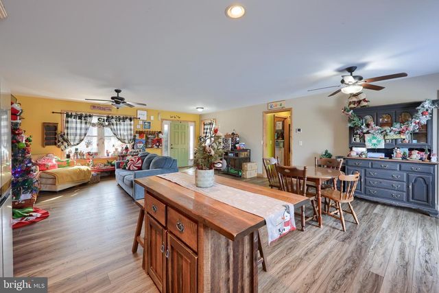 262 W TEXTER MISSION RD, Robesonia, PA 19551