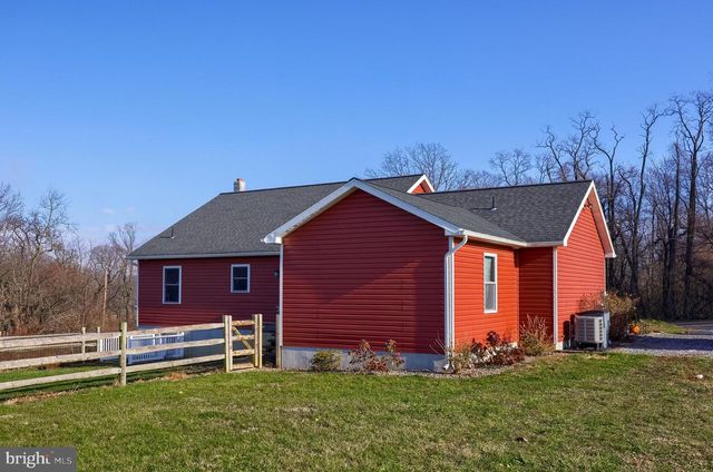 262 W TEXTER MISSION RD, Robesonia, PA 19551