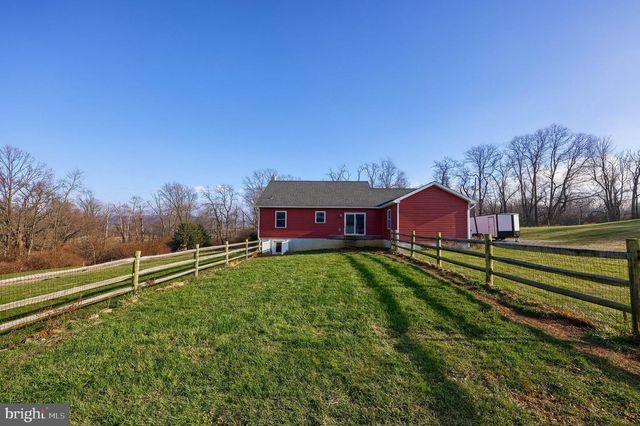 262 W TEXTER MISSION RD, Robesonia, PA 19551