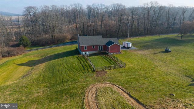 262 W TEXTER MISSION RD, Robesonia, PA 19551