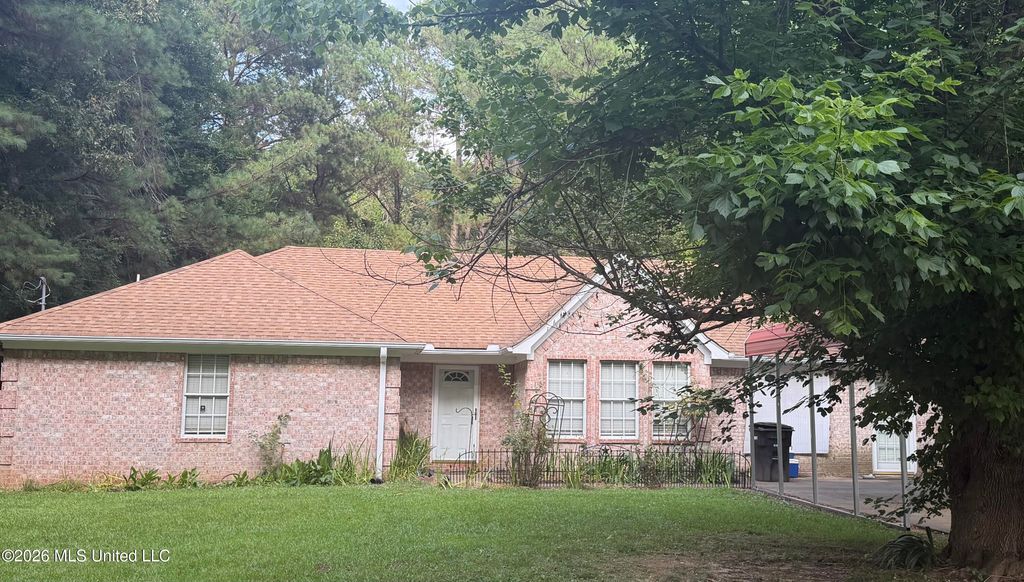 620 Senatobia Drive, Senatobia, MS 38668 — exterior