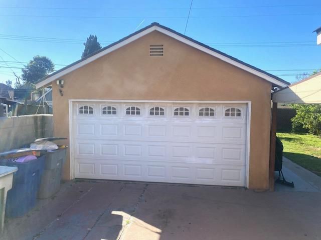4574 E Illinois Ave, Fresno, CA 93702