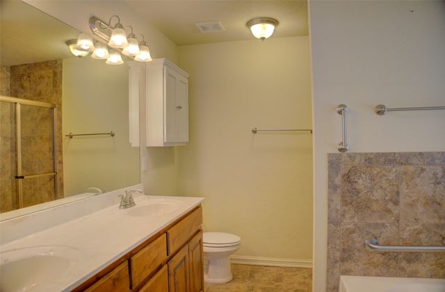 10715 Masters Circle, Jenks, OK 74037