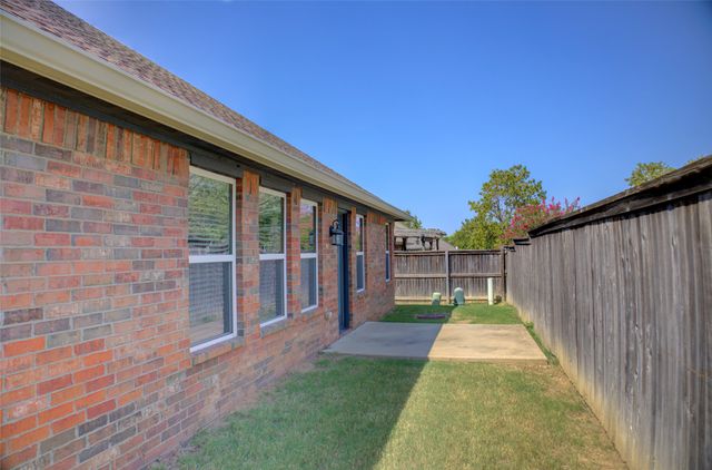 10715 Masters Circle, Jenks, OK 74037