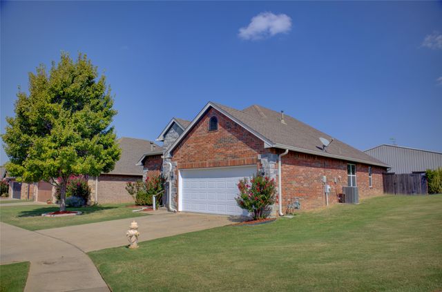 10715 Masters Circle, Jenks, OK 74037