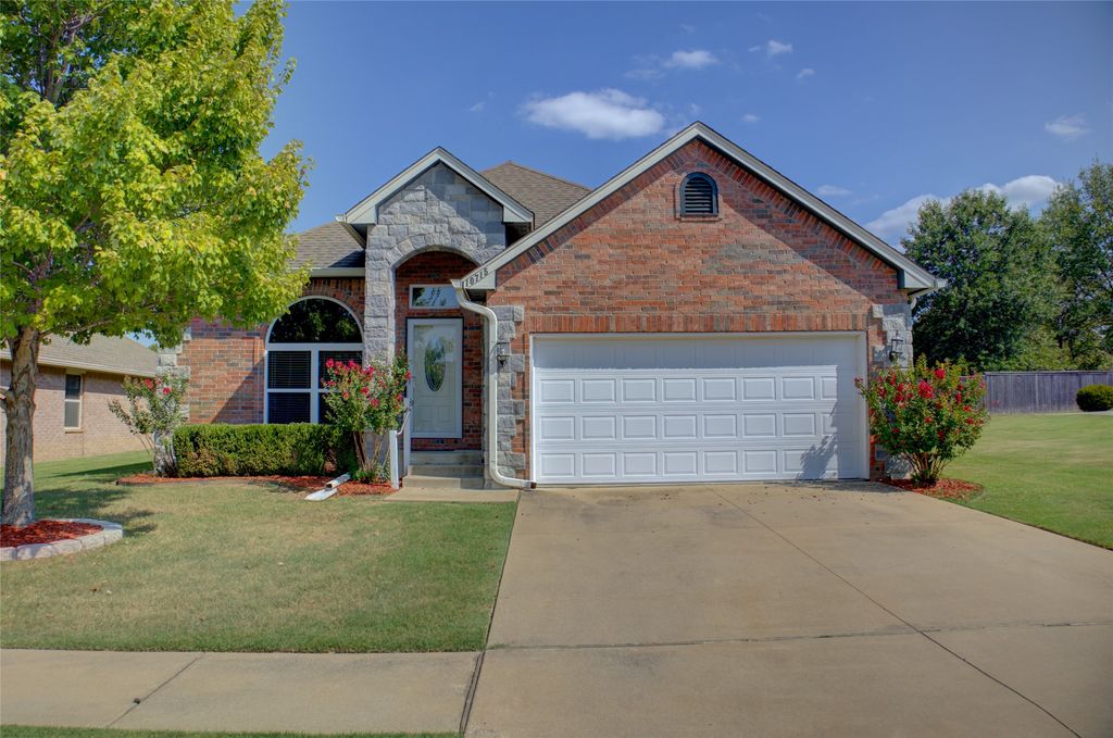 10715 Masters Circle, Jenks, OK 74037