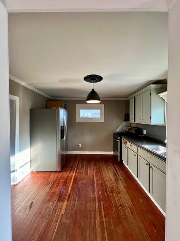 703 S 7th Avenue, St. Charles, IL 60174