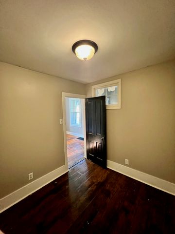 703 S 7th Avenue, St. Charles, IL 60174