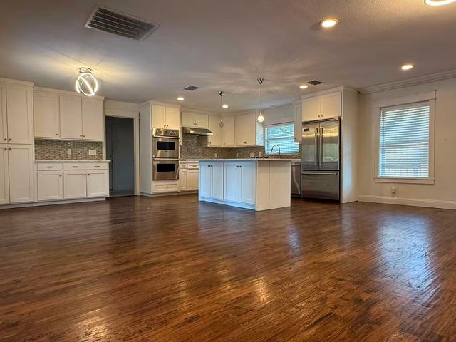 6121 Preston Haven Drive, Dallas, TX 75230