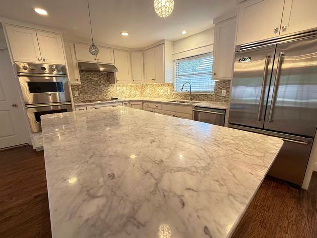 6121 Preston Haven Drive, Dallas, TX 75230