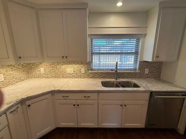 6121 Preston Haven Drive, Dallas, TX 75230