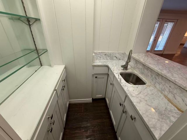 6121 Preston Haven Drive, Dallas, TX 75230