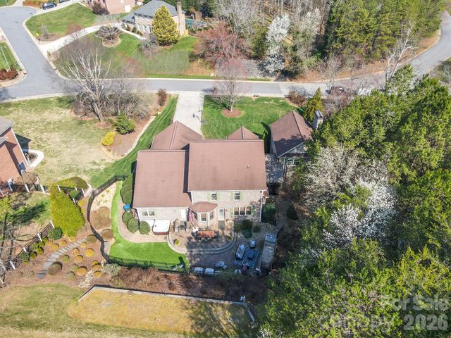 4852 Brookridge Drive NE, Hickory, NC 28601