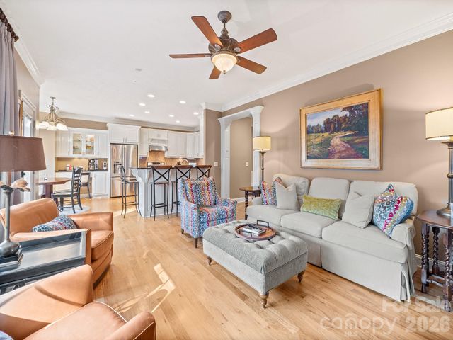 4852 Brookridge Drive NE, Hickory, NC 28601