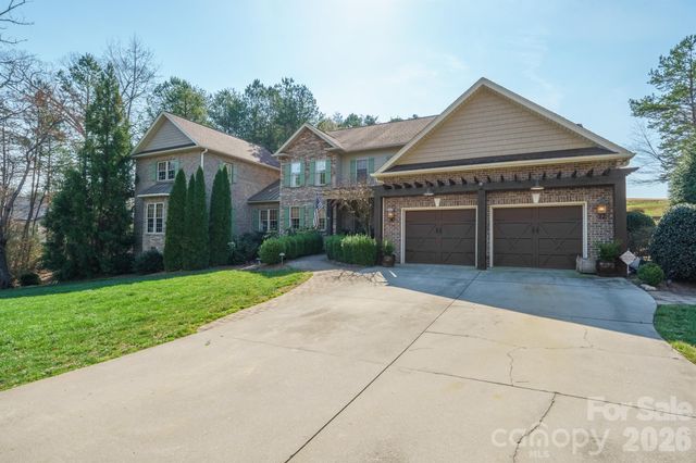 4852 Brookridge Drive NE, Hickory, NC 28601