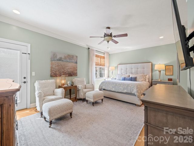 4852 Brookridge Drive NE, Hickory, NC 28601