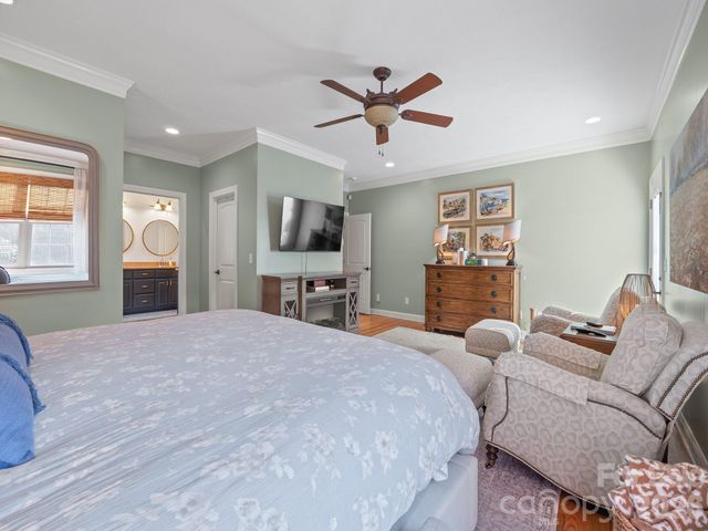 4852 Brookridge Drive NE, Hickory, NC 28601