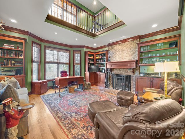 4852 Brookridge Drive NE, Hickory, NC 28601