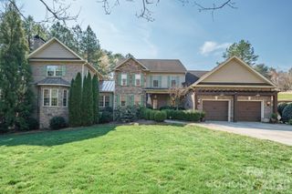 4852 Brookridge Drive NE, Hickory, NC 28601