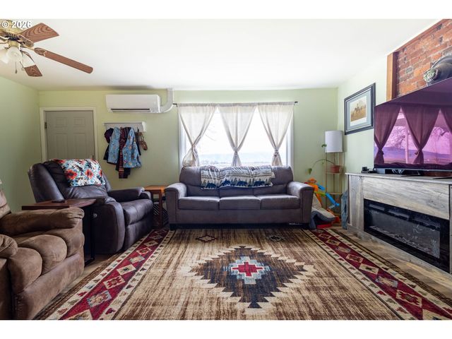 63150 BOOTH Ln, La Grande, OR 97850