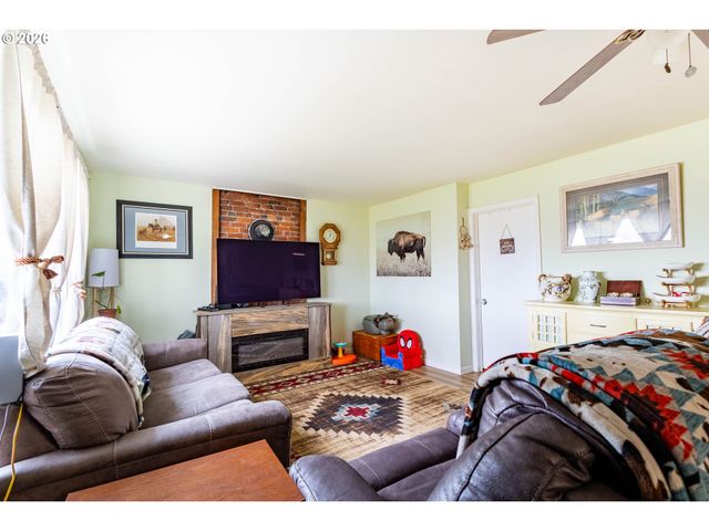 63150 BOOTH Ln, La Grande, OR 97850