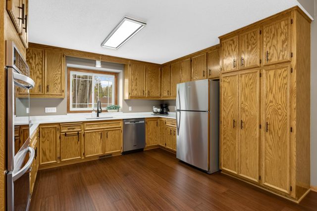 7330 Bancroft Way, Inver Grove Heights, MN 55077