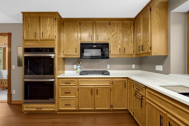 7330 Bancroft Way, Inver Grove Heights, MN 55077