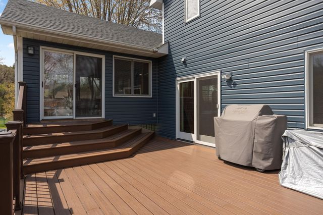 7330 Bancroft Way, Inver Grove Heights, MN 55077