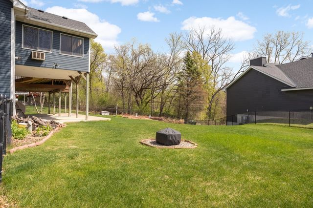 7330 Bancroft Way, Inver Grove Heights, MN 55077