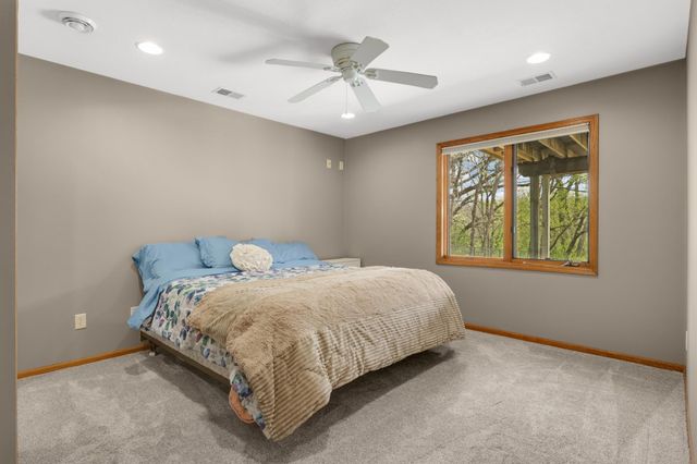7330 Bancroft Way, Inver Grove Heights, MN 55077