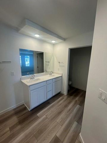 4163 Scarlet Ct, Merced, CA 95348