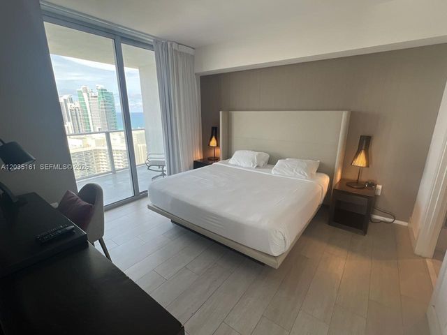 4010 S OCEAN DR R2402, Hollywood, FL 33019