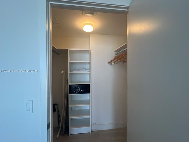 4010 S OCEAN DR R2402, Hollywood, FL 33019