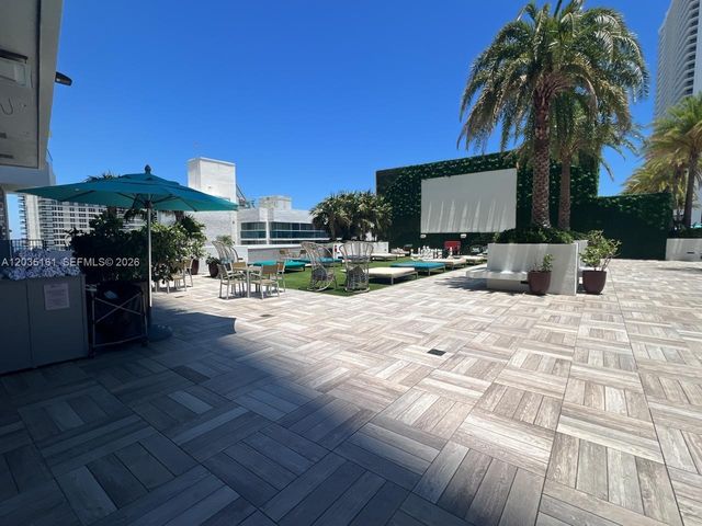 4010 S OCEAN DR R2402, Hollywood, FL 33019