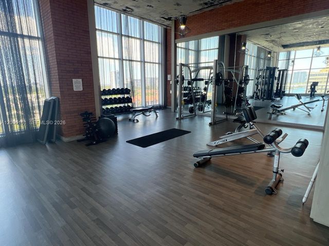 4010 S OCEAN DR R2402, Hollywood, FL 33019