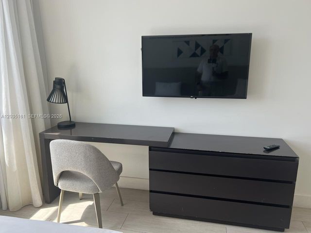 4010 S OCEAN DR R2402, Hollywood, FL 33019