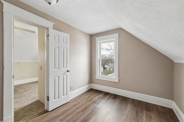 709 Pleasant View Drive, Des Moines, IA 50315