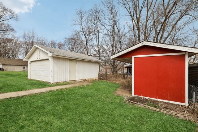 709 Pleasant View Drive, Des Moines, IA 50315