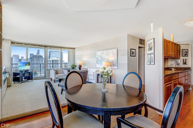 88 W Schiller Street 2602, Chicago, IL 60610